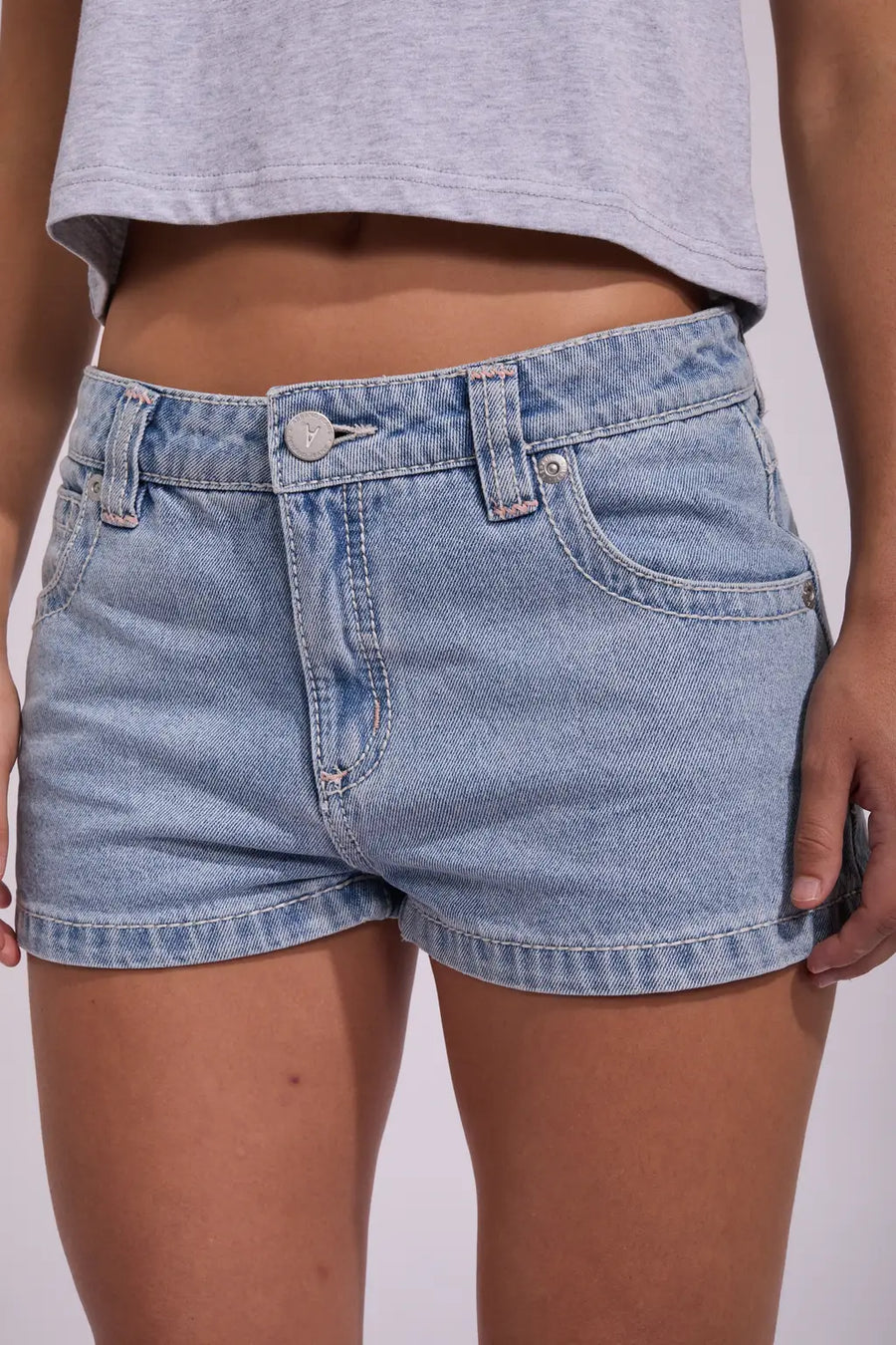 Abrand 99 Short - Avril