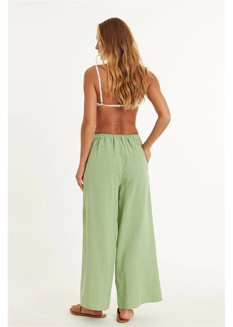 Amuse Society Mackenzie  Woven Crop Pant - Island Green