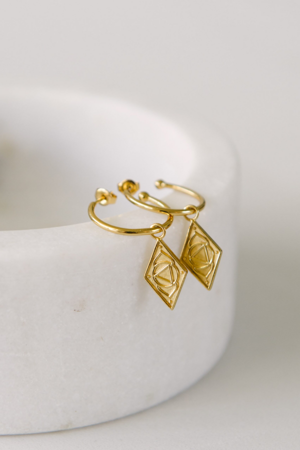 Love Lunamei Larni Earrings - Gold