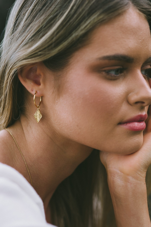 Love Lunamei Larni Earrings - Gold