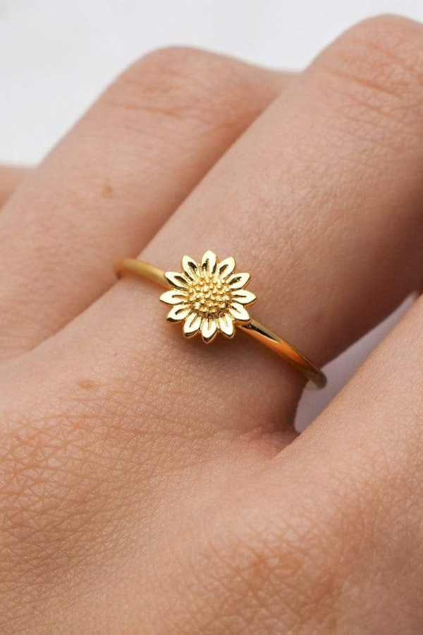 Midsummer Star Delicate Sunflower Ring - Gold