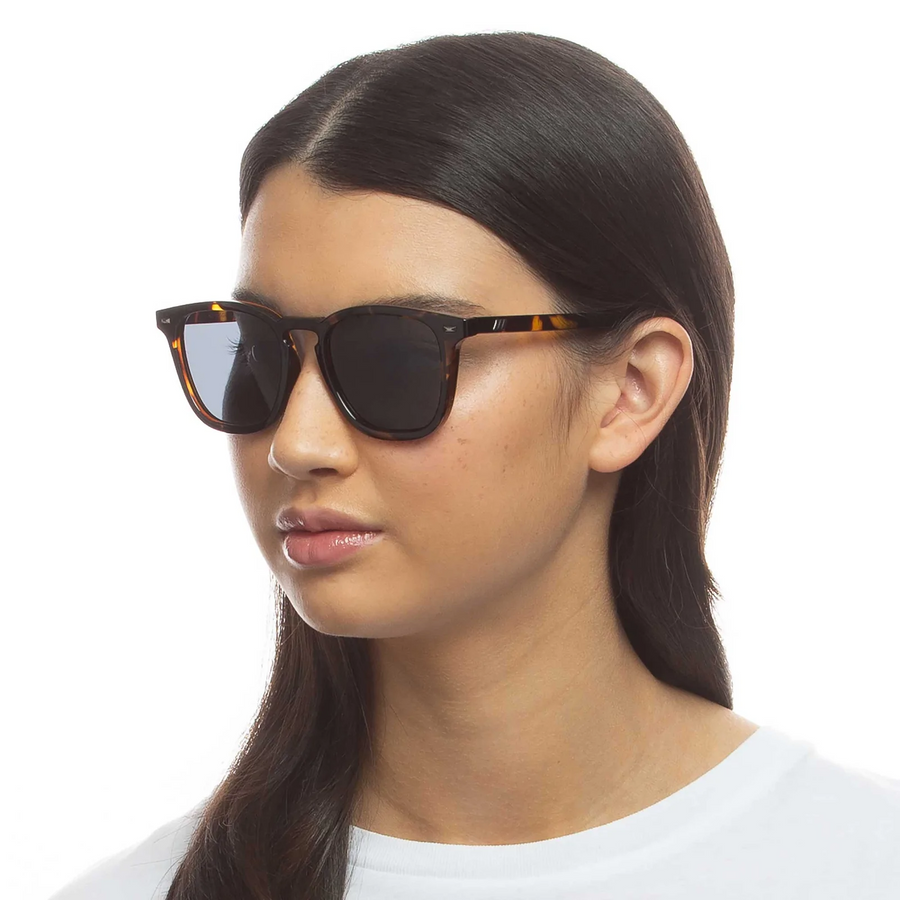 Le Specs No Biggie - Tokyo Tort