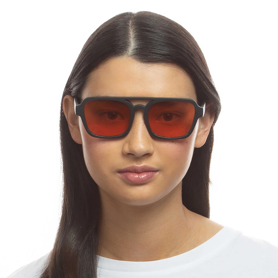 Le Specs Unwritten Straw - Black Straw/Red