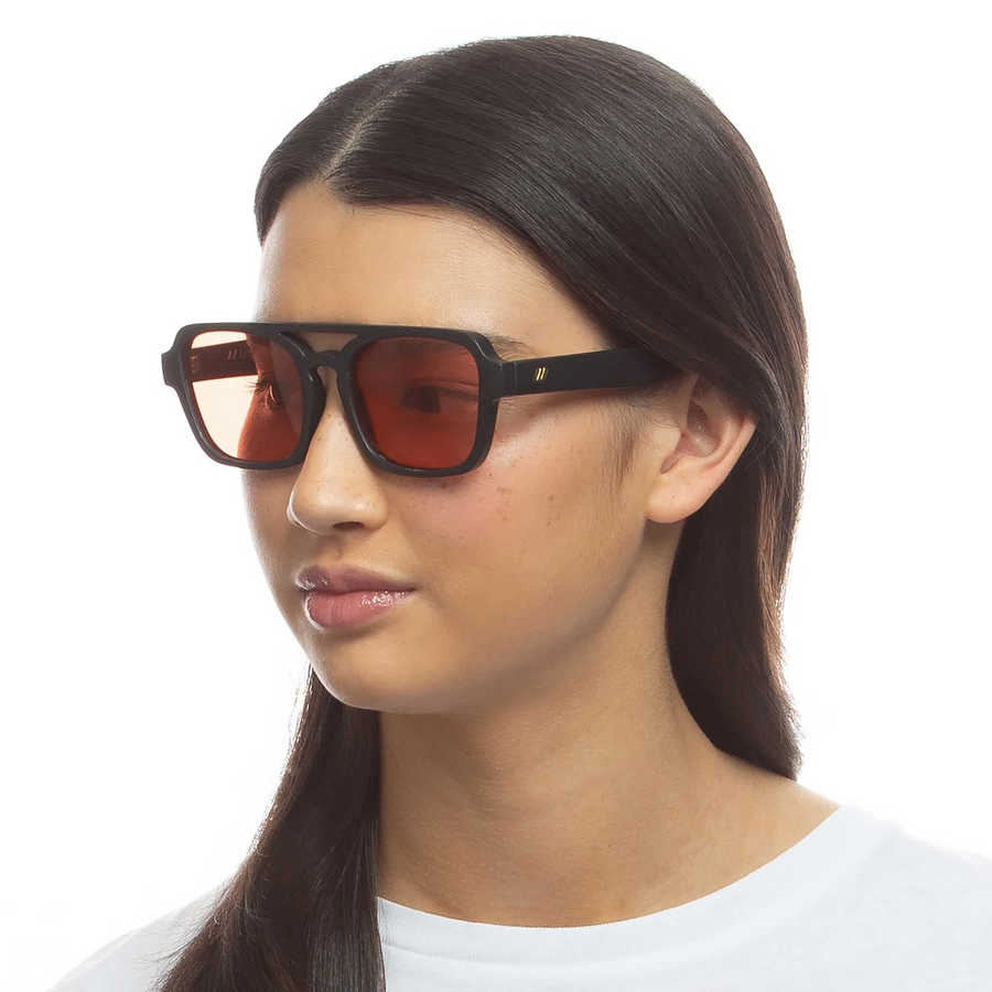 Le Specs Unwritten Straw - Black Straw/Red